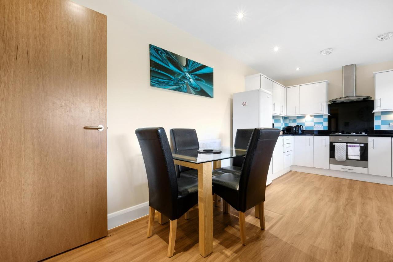 London Heathrow Living Serviced Apartments By Ferndale Stanwell Екстер'єр фото