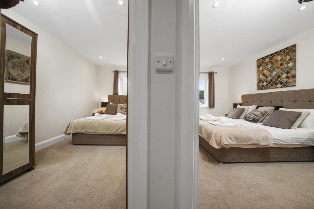 London Heathrow Living Serviced Apartments By Ferndale Stanwell Екстер'єр фото
