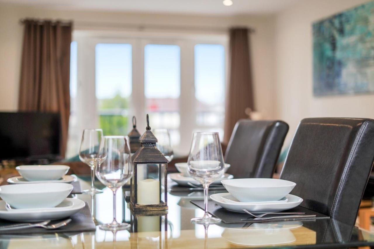 London Heathrow Living Serviced Apartments By Ferndale Stanwell Екстер'єр фото